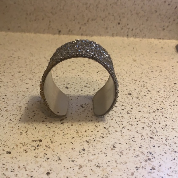 Beaded cuff - Picture 2 of 3